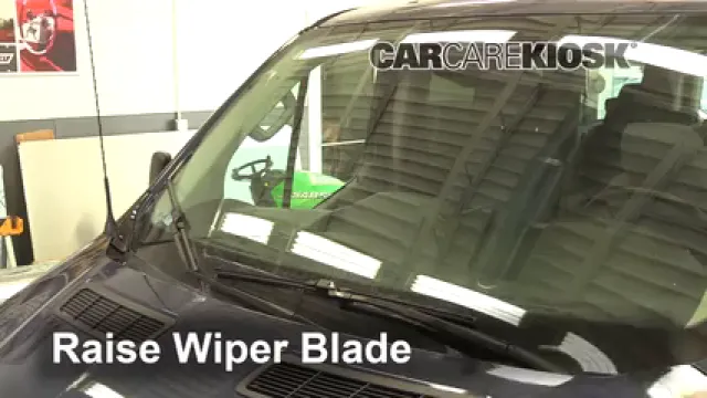 2017 Ford Transit-150 XLT 3.7L V6 FlexFuel Escobillas de limpiaparabrisas delantero Cambiar escobillas de limpiaparabrisas